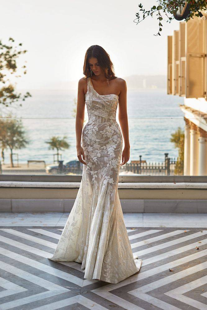 Notre zone d'activité pour ce service Où acheter une robe bustier de mariée princesse haute couture Milla Nova dans une boutique à Marseille dans les Bouches-du-Rhône ?