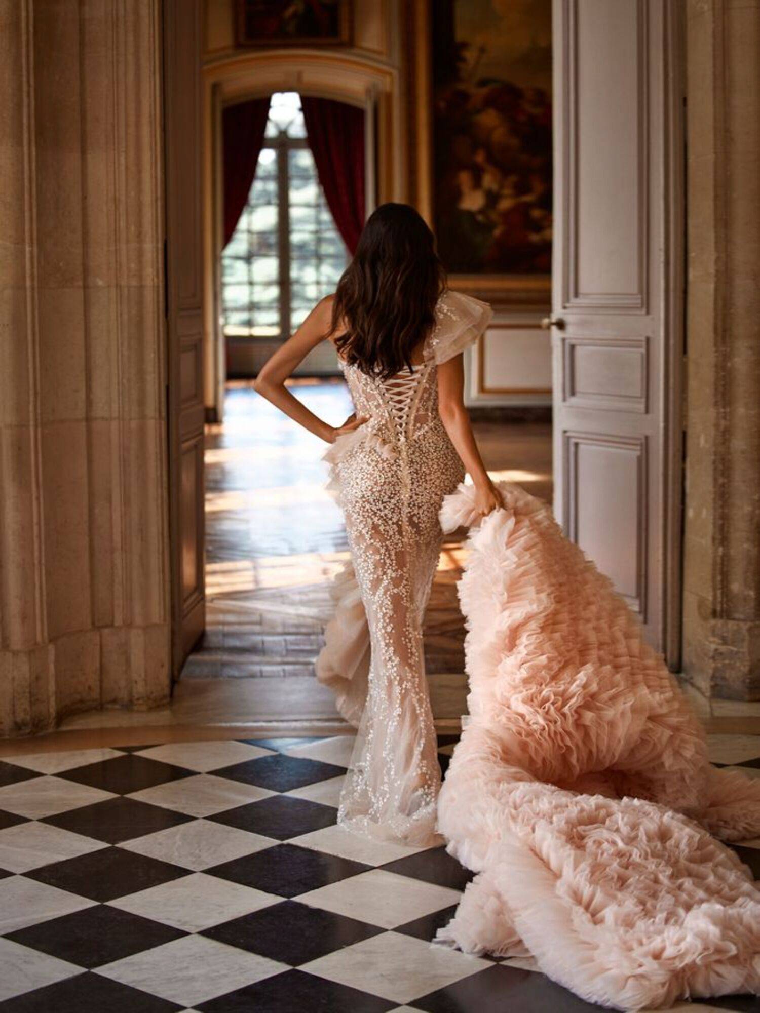 Notre zone d'activité pour ce service Où acheter une robe bustier de mariée princesse haute couture Milla Nova dans une boutique près de Monaco ?