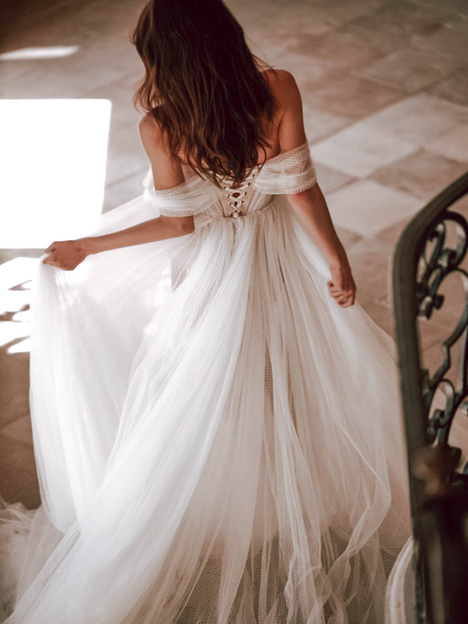 Choisir la robe de mariée Milla Nova et de mes rêves chez soniab 