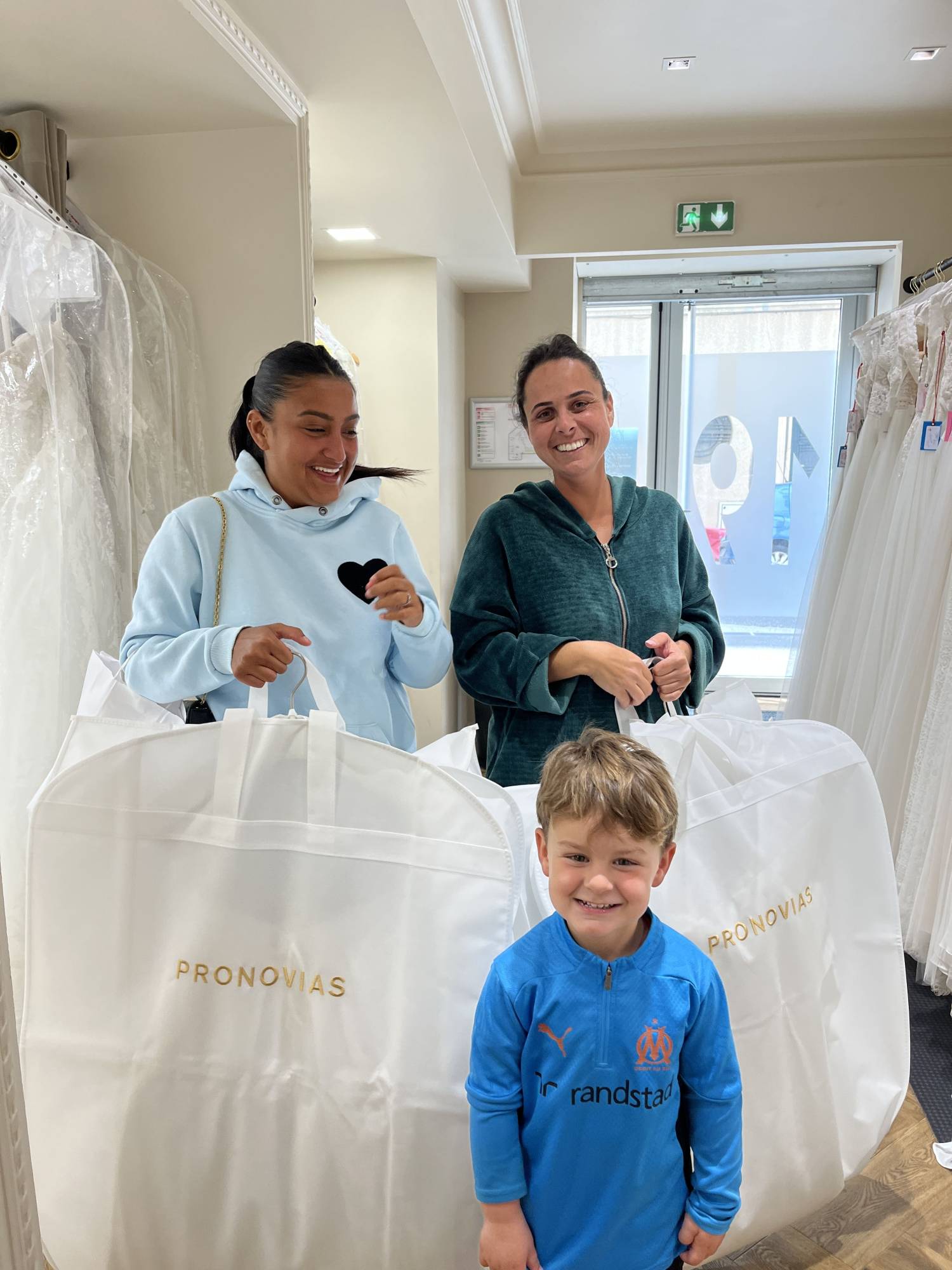 *** 13 PHOTOS DE MARIÉES SONIAB QUI ONT ACHETÉES UNE ROBE DE MARIÉE ET QUI NOUS ONT ENVOYÉS LEURS PHOTOS
