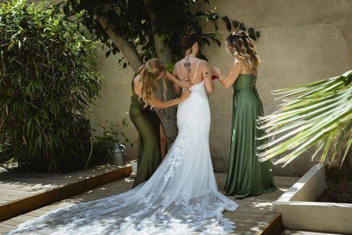 *** 4 PHOTOS DE MARIÉES SONIAB QUI ONT ACHETÉES UNE ROBE DE MARIÉE ET QUI NOUS ONT ENVOYÉS LEURS PHOTOS