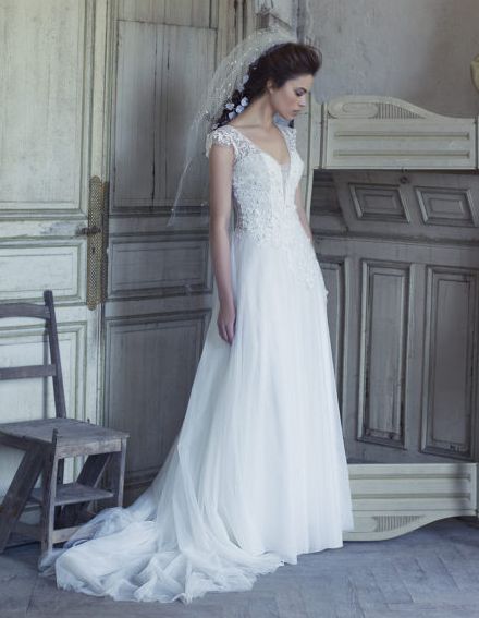 ROBE DE MARIEE CYMBELINE CAPUCINE  rue de rome et paradis MARSEILLE