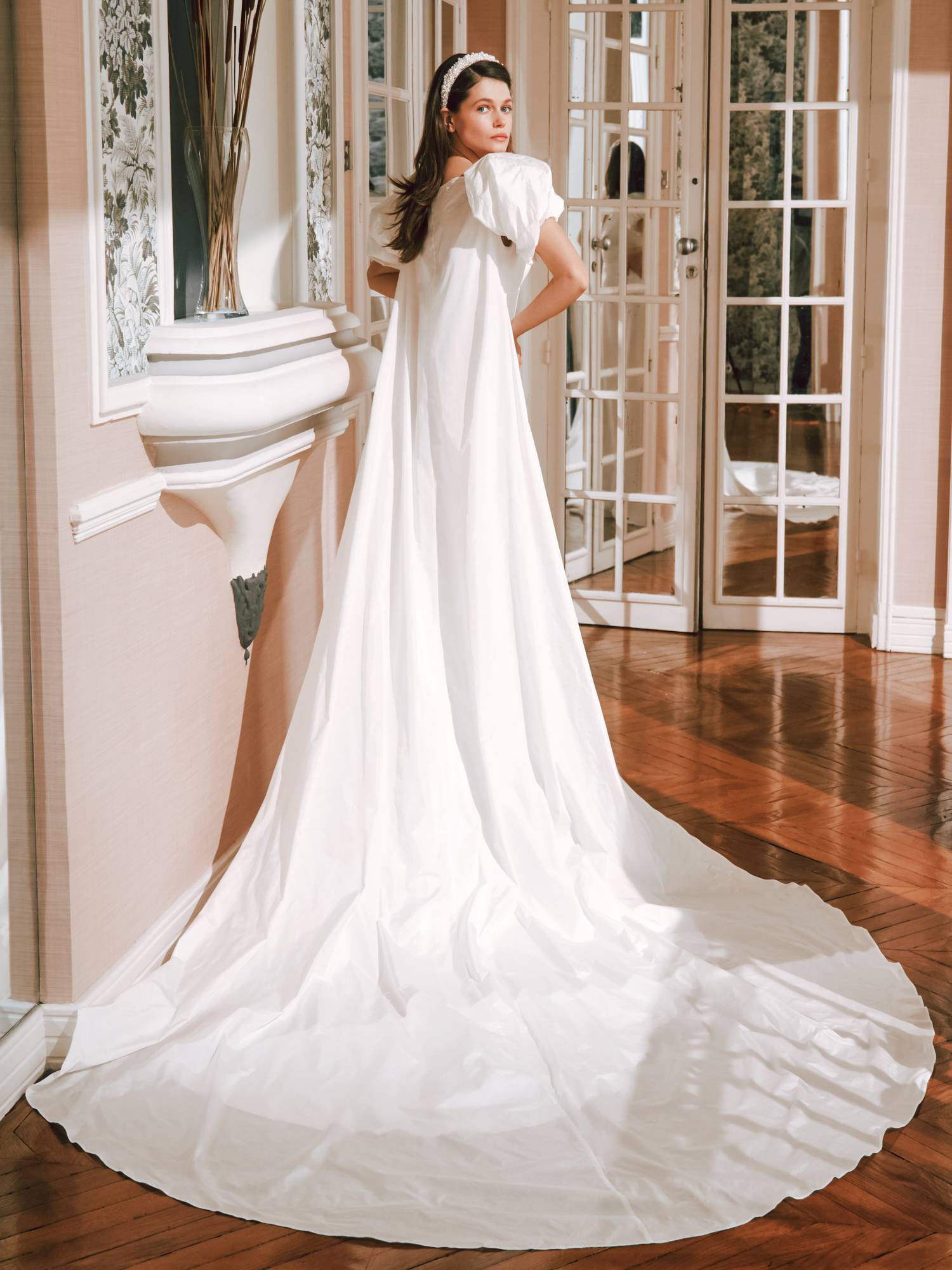 ROBE COLLECTION SILVIA FERNANDEZ MALINA 2024 12345 .