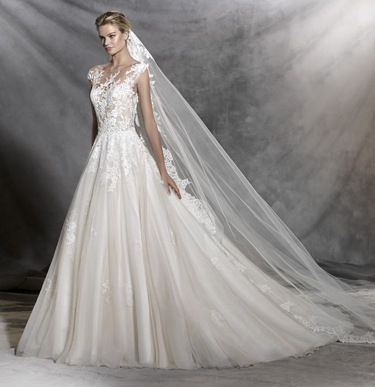 ROBE DE MARIEE PRONOVIAS proche aubagne 13400