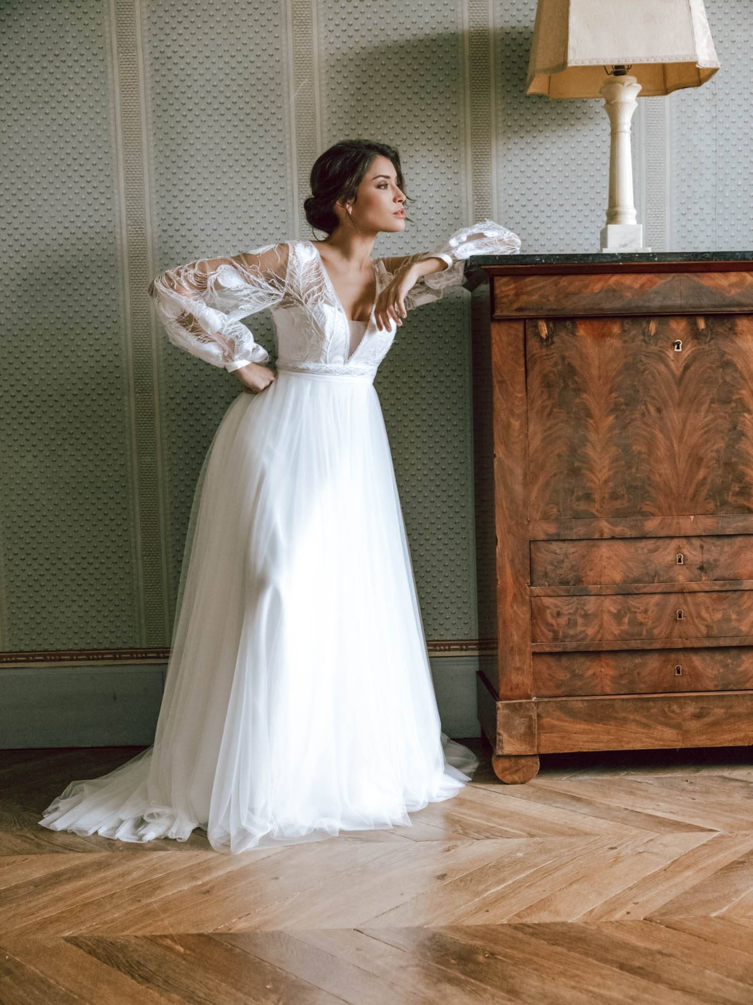 robe de mariée en tulle avec manches longues sur marseille