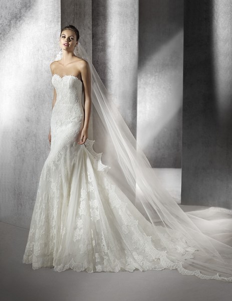 ROBE DE MARIEE ZULIA groupe PRONOVIAS soniab marseille proche st mitre les remparts