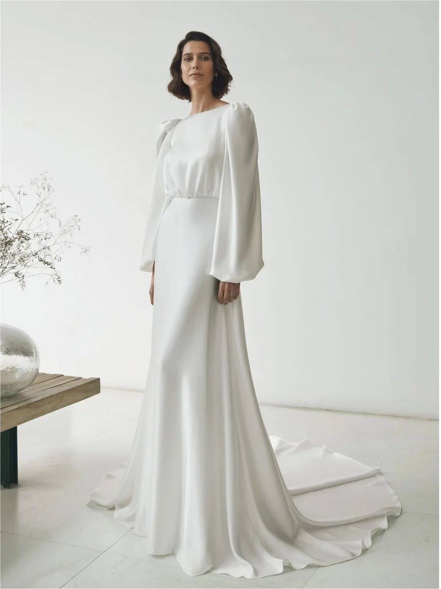 Robe de mariée SHERYLEE coupe A satin manches longues col bateau Pronovias Marseille