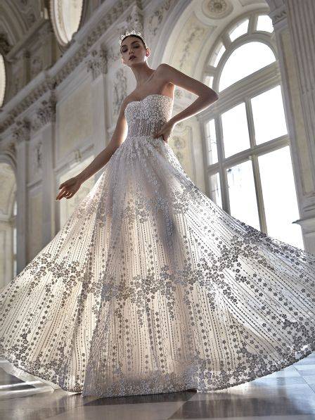 robe de mariée trapèze pronovias ref Lucrezia collection 2025