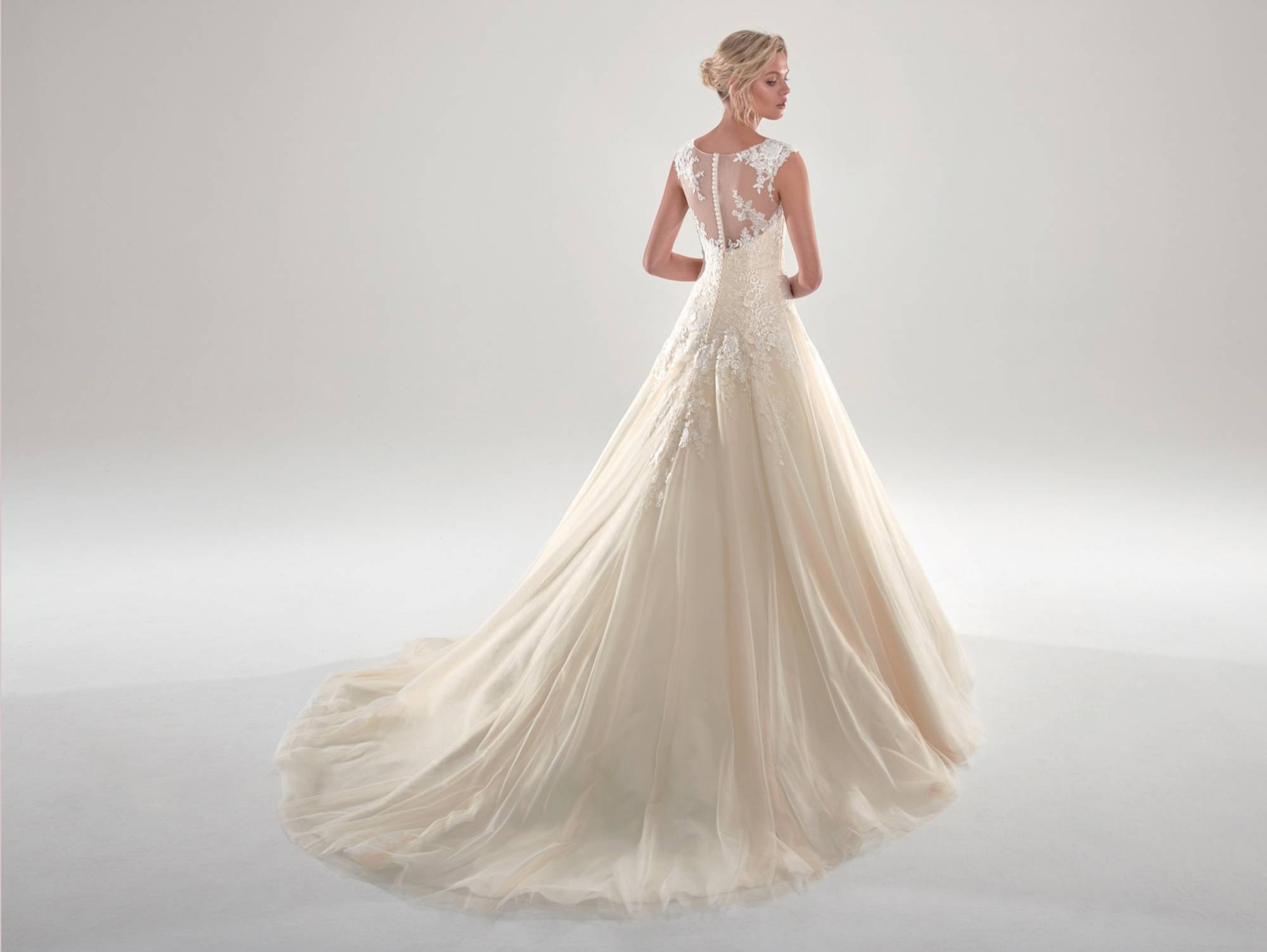 boutique de robe de mariée princesse Marseille près de Salon en Provence