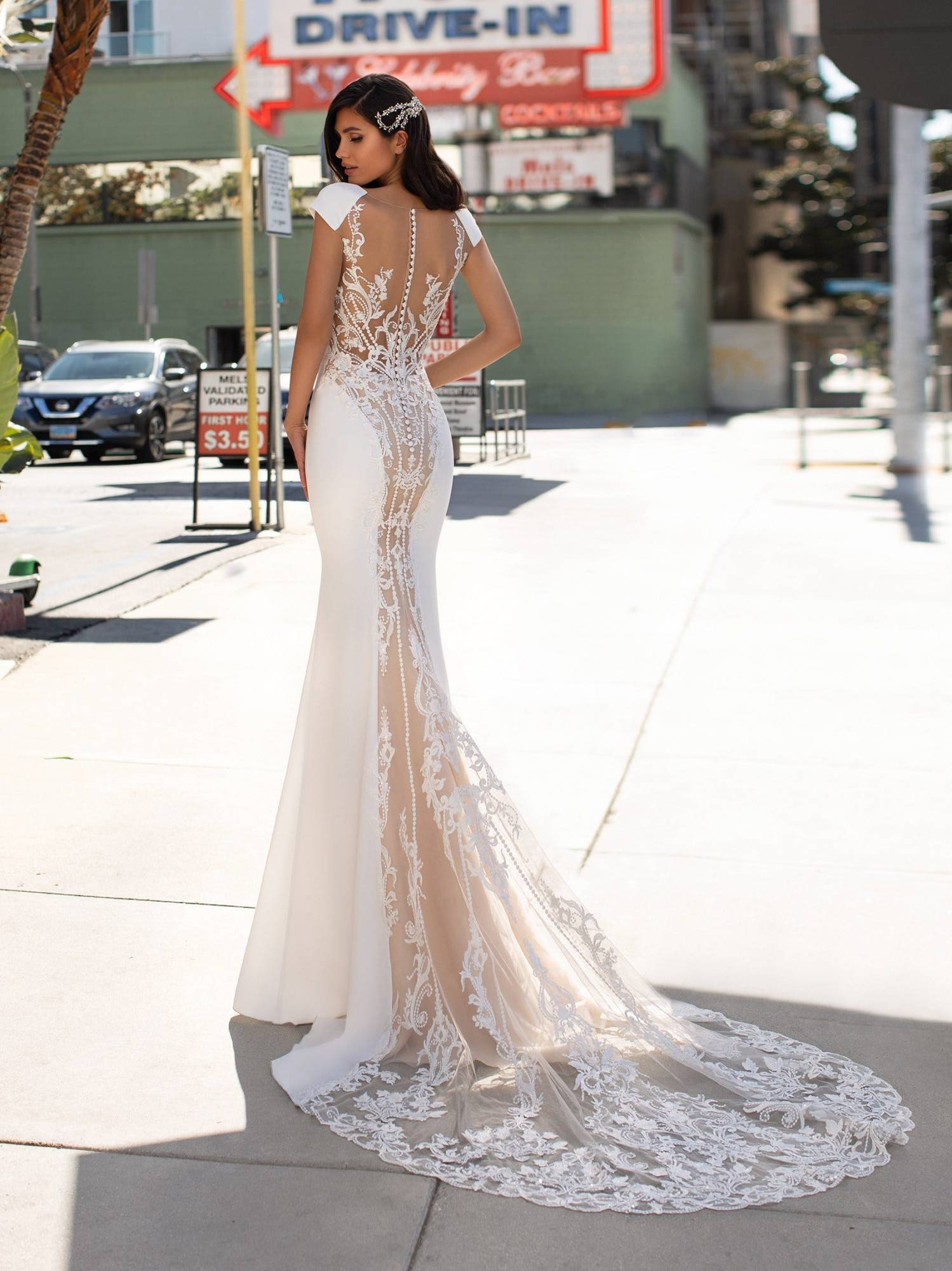 ROBE DE MARIEE SIRENE EN CRÊPE PRONOVIAS MARSEILLE N PROCHE AIX EN PROVENCE