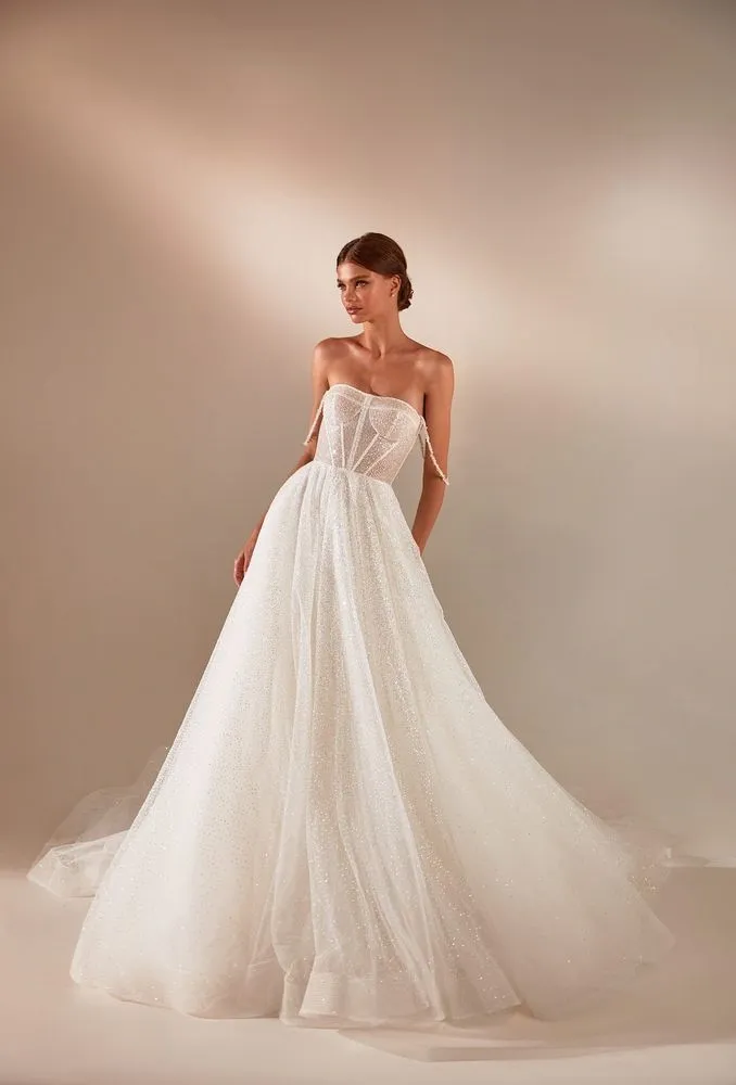 Robe de mariée Sietla Milla Nova coupe A-line princesse avec tissu scintillant et corset semi-transparent