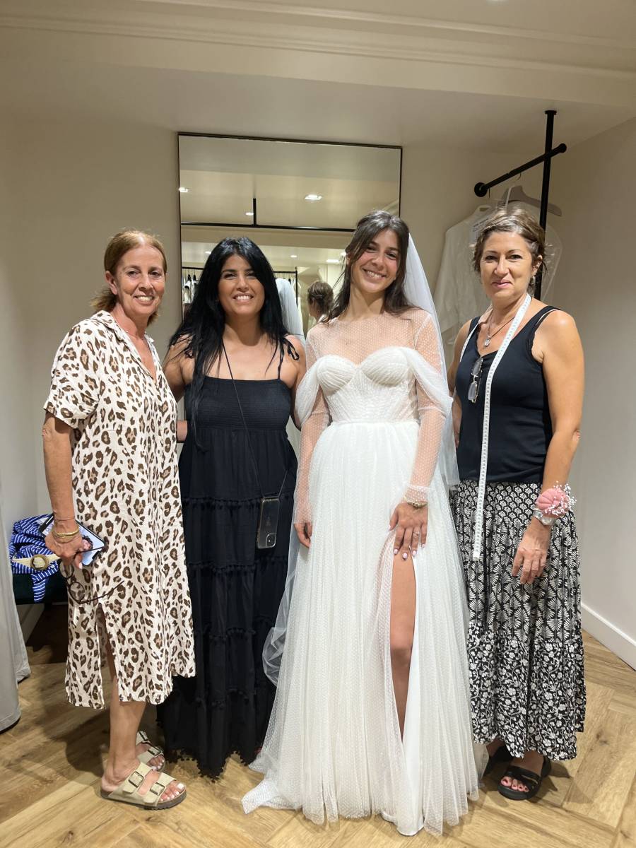 Notre Boutique de robe de mariée, Soniab, Marseille et notre atelier sont là pour vous satisfaire