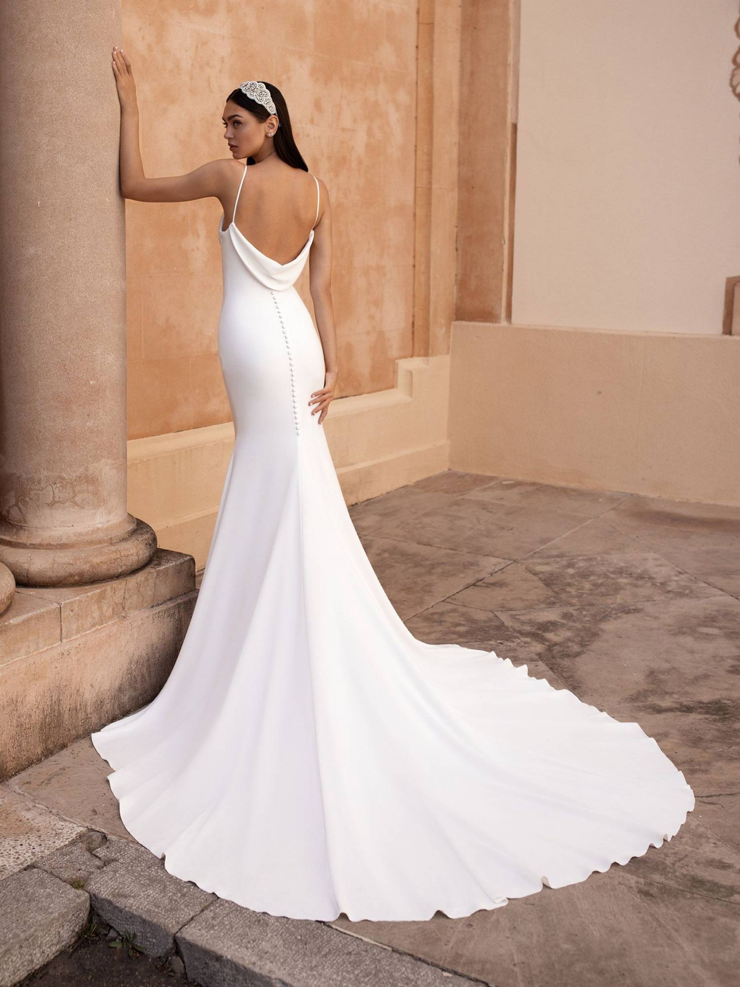 robe de mariage sexy raffiné Sur Marseille proche de Sanary-sur-Mer