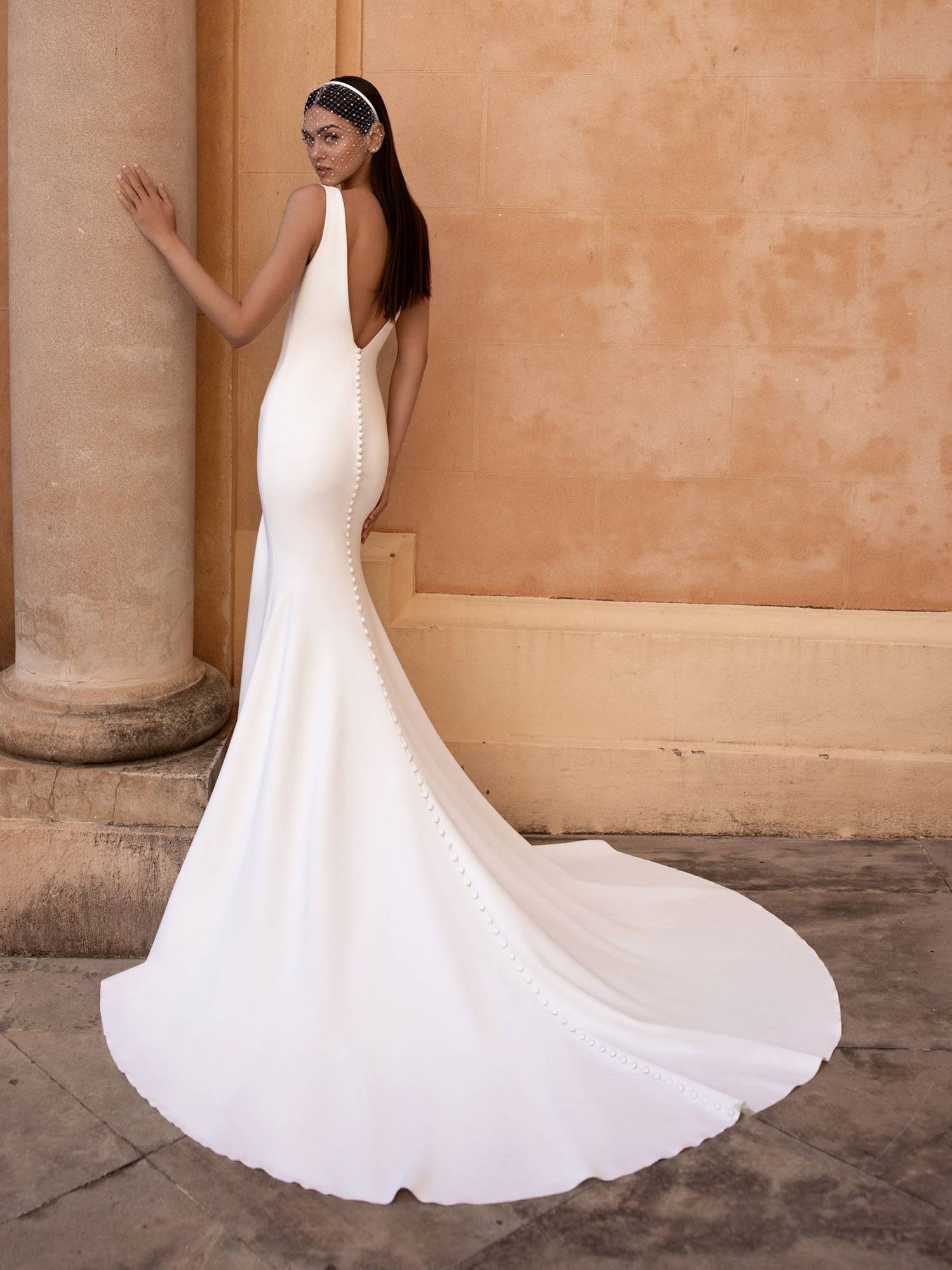Collections Pronovias, Pronovias Privée, ligne haute couture avec Atelier Pronovias pres de st tropez et draguignan