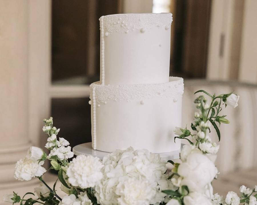 CHOISIR SON GÂTEAU DE MARIAGE À MONTPELLIER : FORMES, CAKE DESIGNERS ET CRÉATIONS SUR-MESURE  cake love 