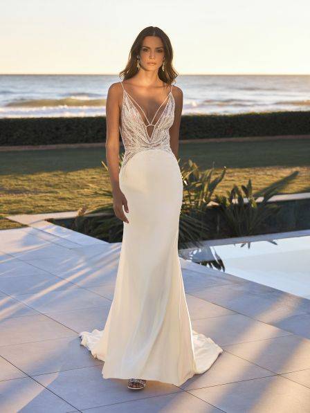 Collections Pronovias, Pronovias Privée, ligne haute couture avec Atelier Pronovias proche de toulon dans le var