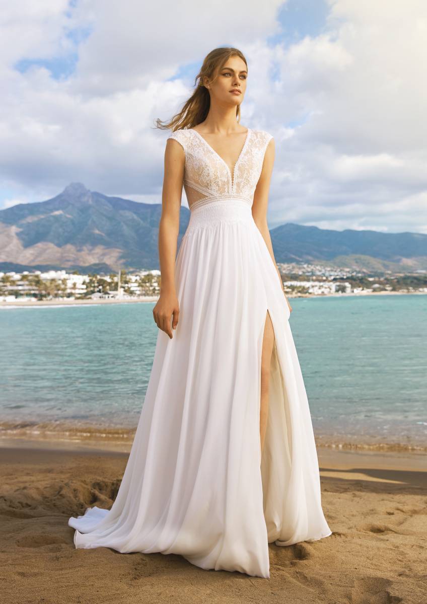 Robe de mariage en dentelle transparente Sur Marseille à 30min de Les Milles