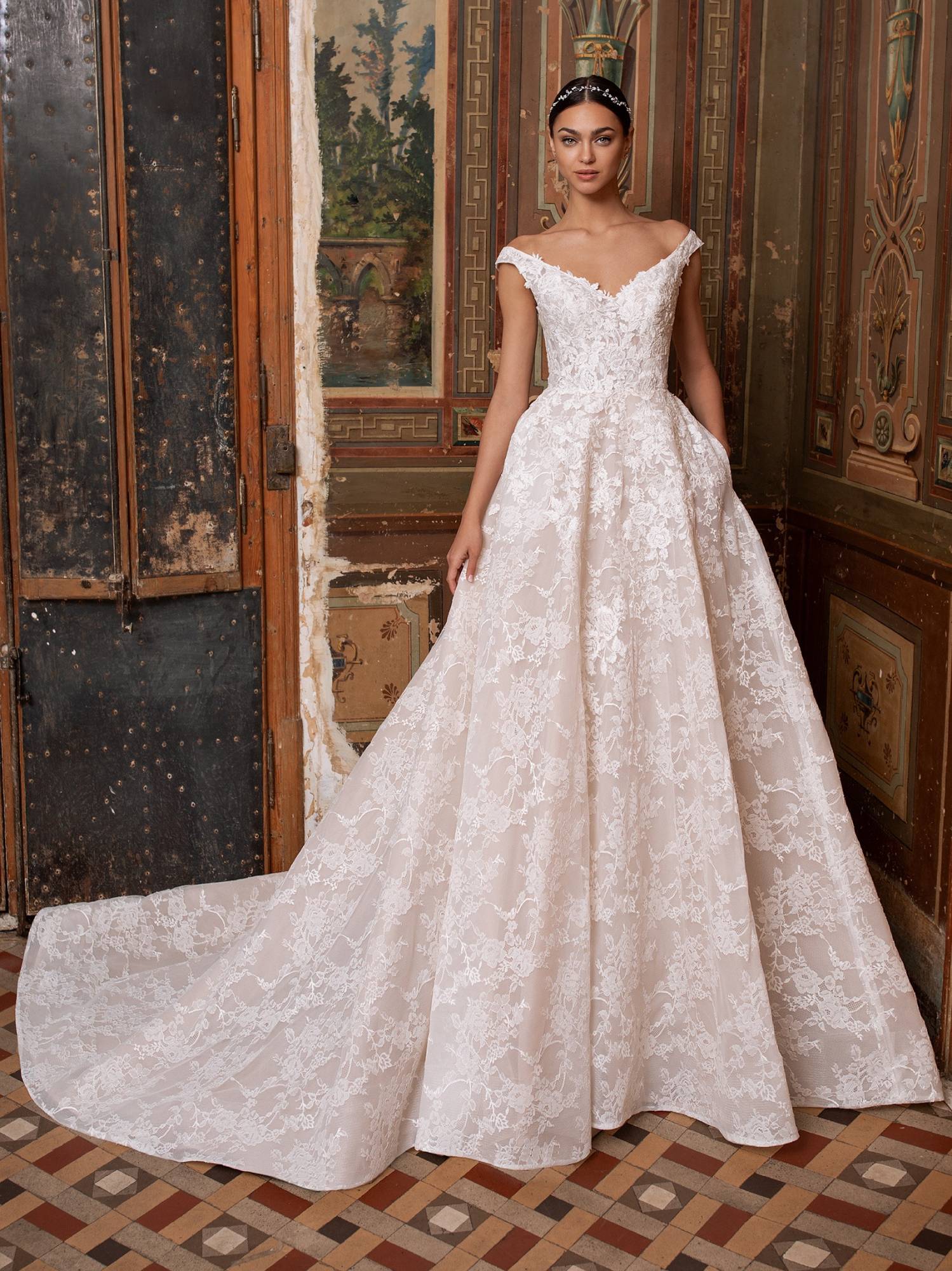 show room de robe de mariage  princesse pronovias  marseille 13001