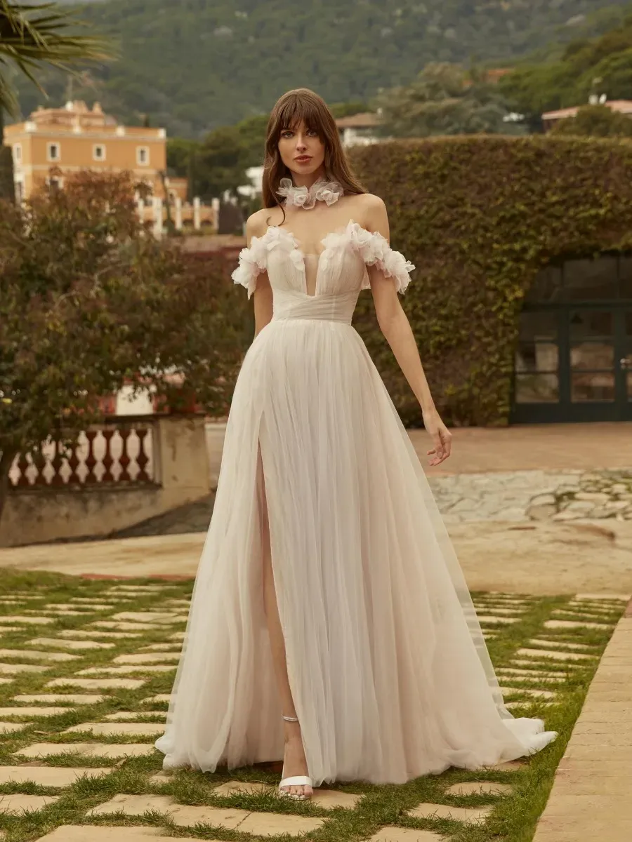 Robe de mariée A-line El Estren par Nicole Colet essayage sur mesure chez Soniab Créateurs Marseille