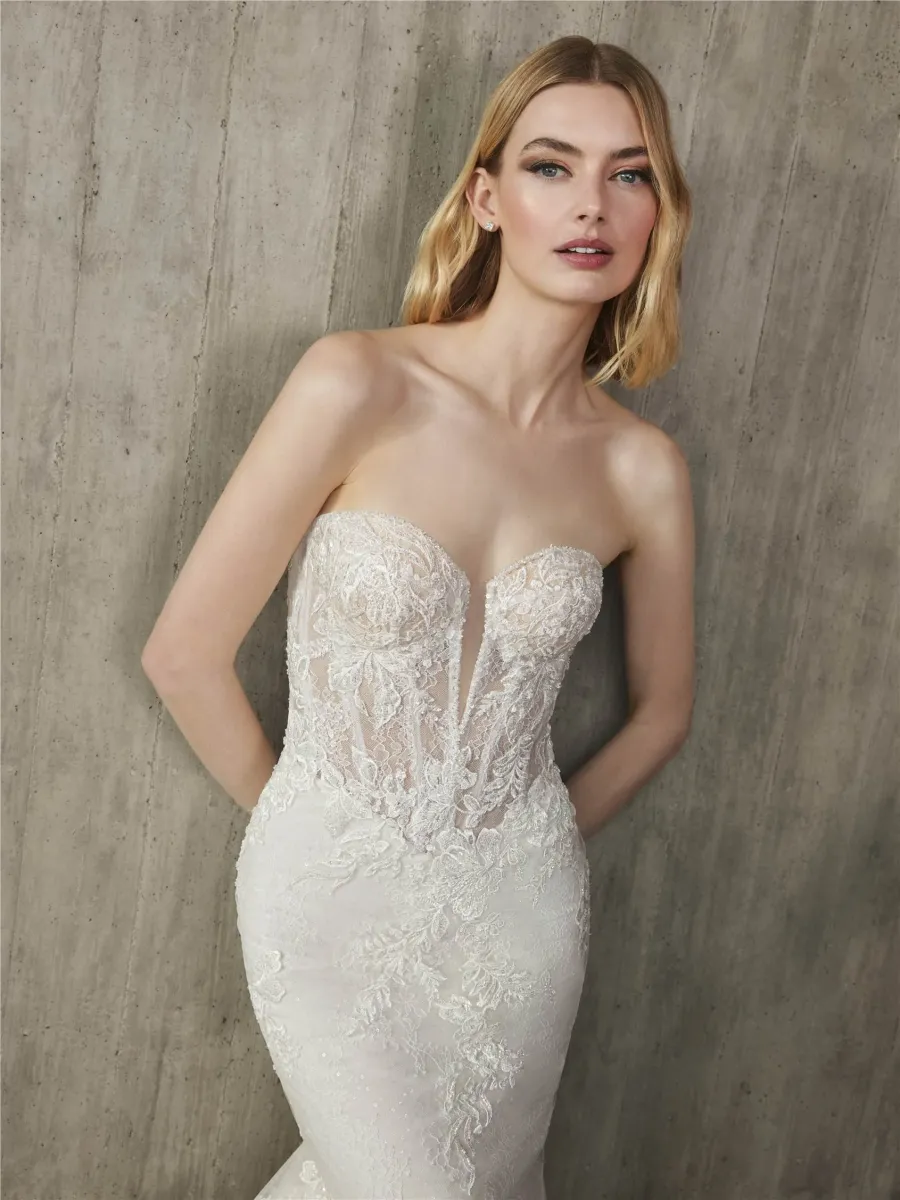 robe de mariée sirène décolleté coeur dentelle perle georgi pronovias marseilel