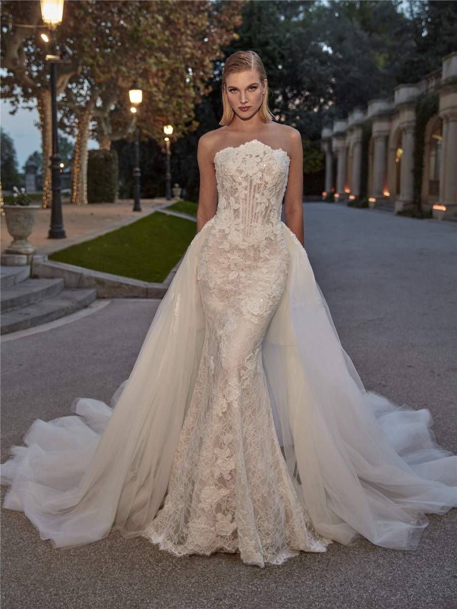 robe de mariée sirène sans manches en dentelle et surjupe geramy pronovias marseille