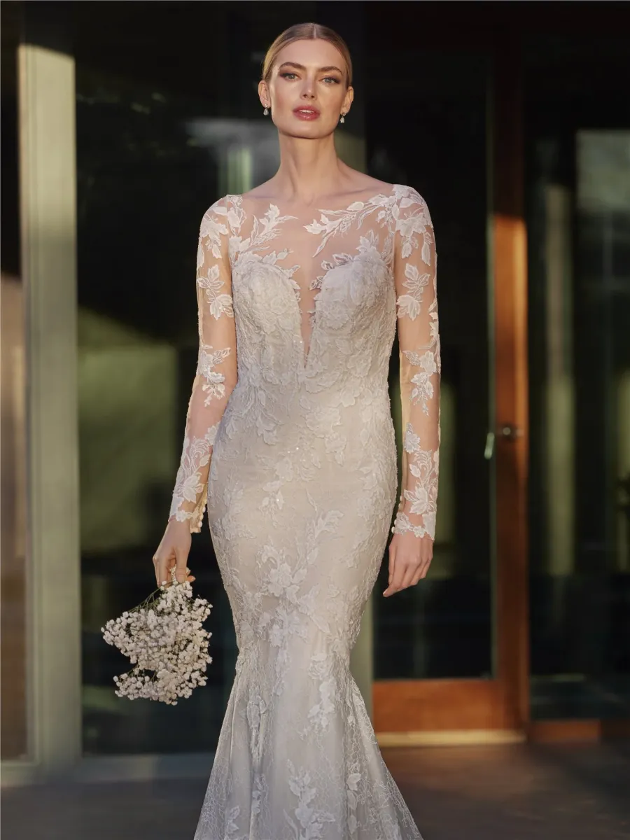 robe de mariée fourreau manches langues dentelle ila pronovias marseille