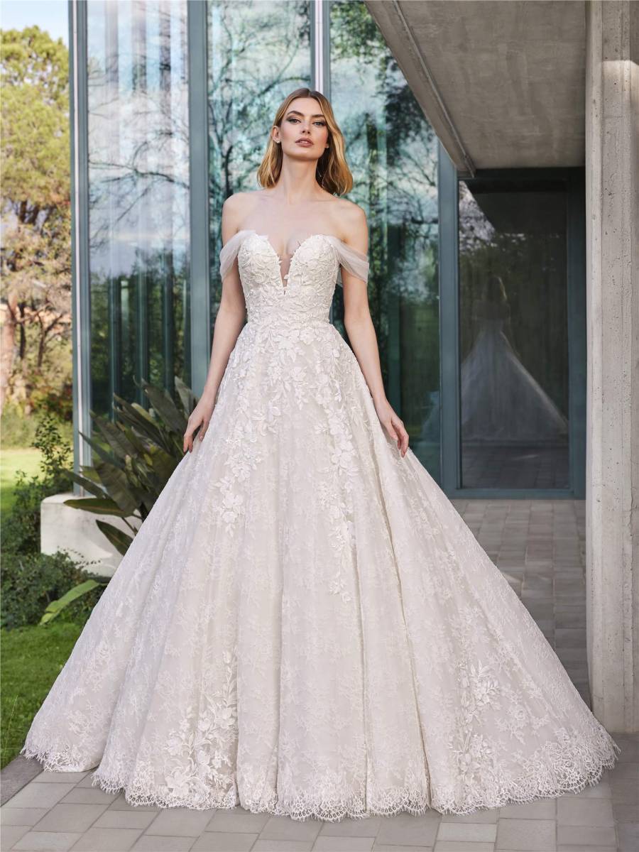 robe de mariée princesse volumineuse sans manches paillettes dentelle leily pronovias marseille