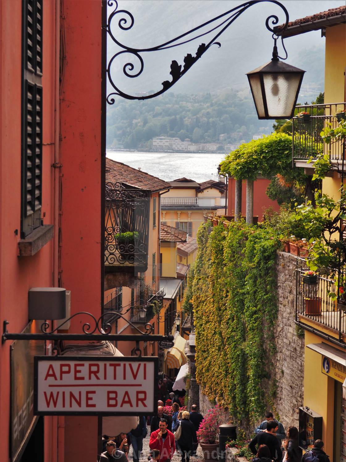 robe de mariée italienne nicole milano sur marseille chez soniab créateurs