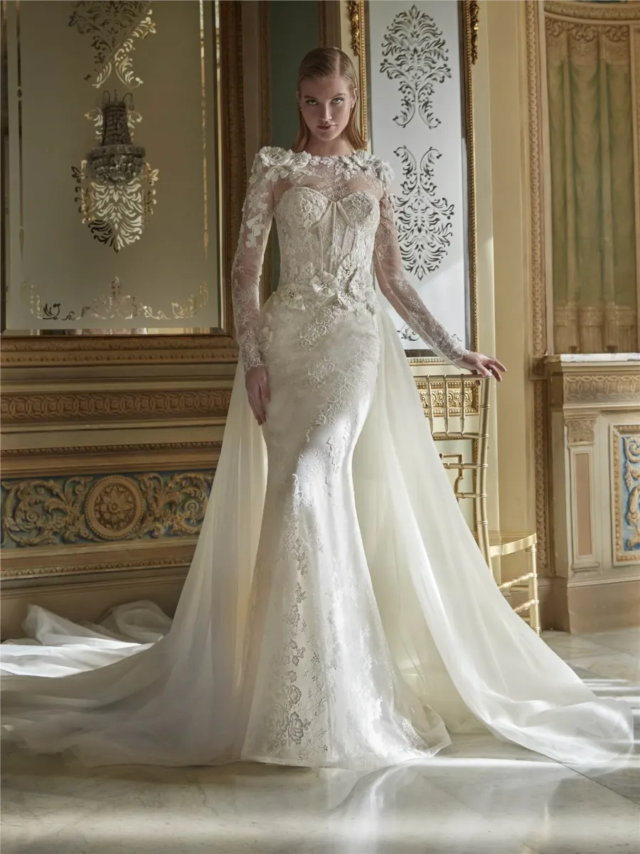 robe de mariée sirène sans manches décolleté coeur perles miti pronovias
