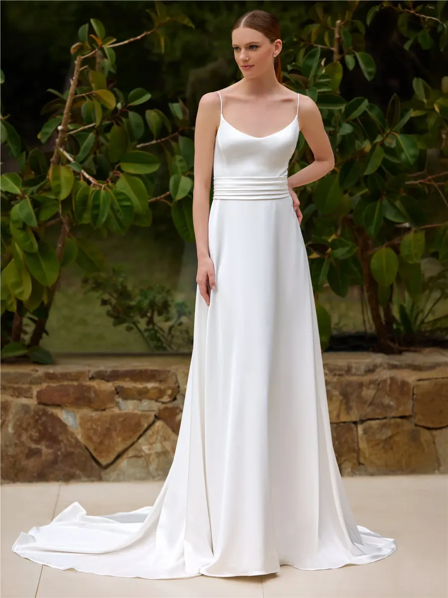 robe de mariée trapèze fines bretelles en satin virka pronovias marseille