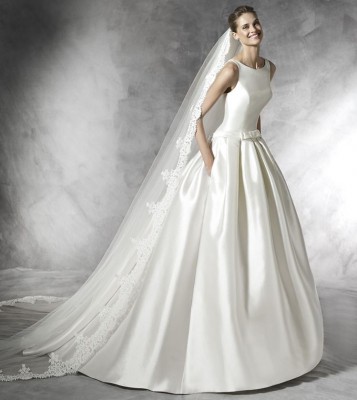 Vente de robes de mariée  proche de Cassis
