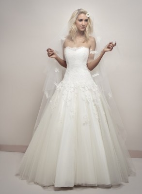 Sonia B. -  Magasin de robes de mariée Cymbeline Paris pour un mariage chic et élégant