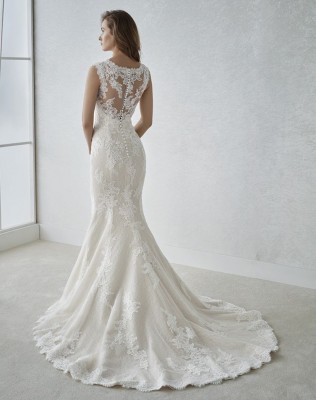 Sonia B. -  Acheter une robe de mariée de créateur bustier en dentelle forme princesse